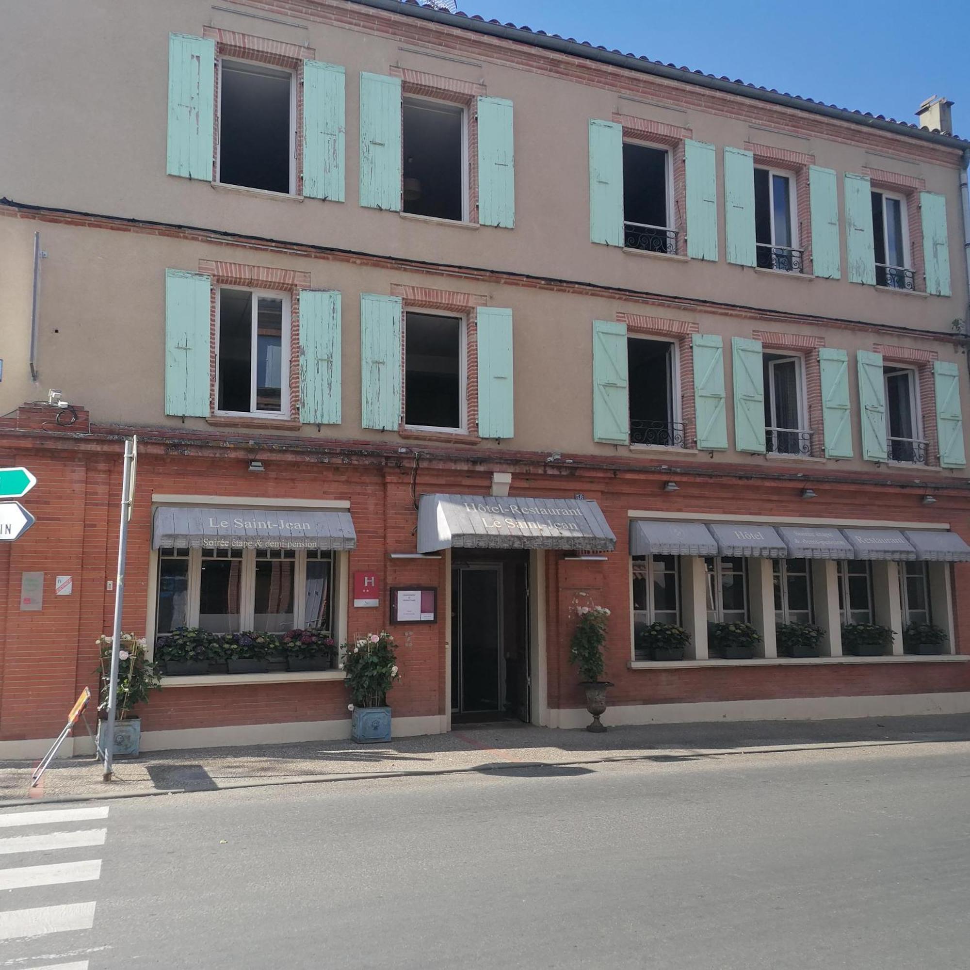 Hotel Le Normandy Beaumont-de-Lomagne Kültér fotó